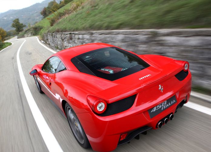 2011 Ferrari 458 Italia - фотография 14 из 31