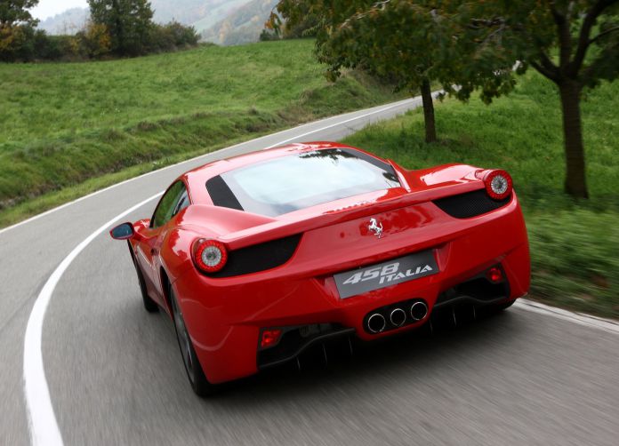 2011 Ferrari 458 Italia - фотография 16 из 31