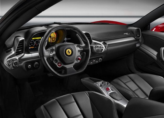2011 Ferrari 458 Italia - фотография 18 из 31