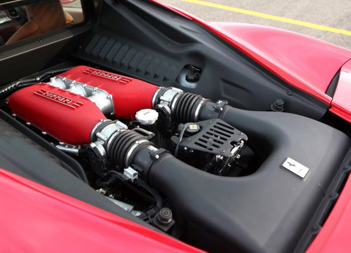 2011 Ferrari 458 Italia - фотография 28 из 31