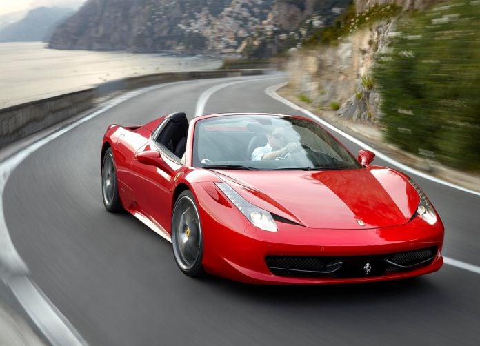 2013 Ferrari 458 Spider - фотография 1 из 44