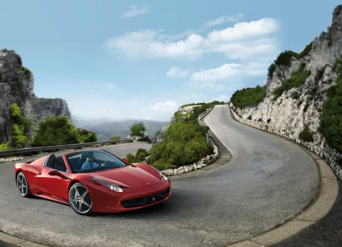 2013 Ferrari 458 Spider - фотография 4 из 44