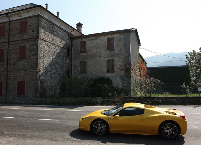 2013 Ferrari 458 Spider - фотография 14 из 44