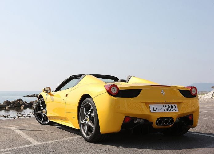 2013 Ferrari 458 Spider - фотография 17 из 44