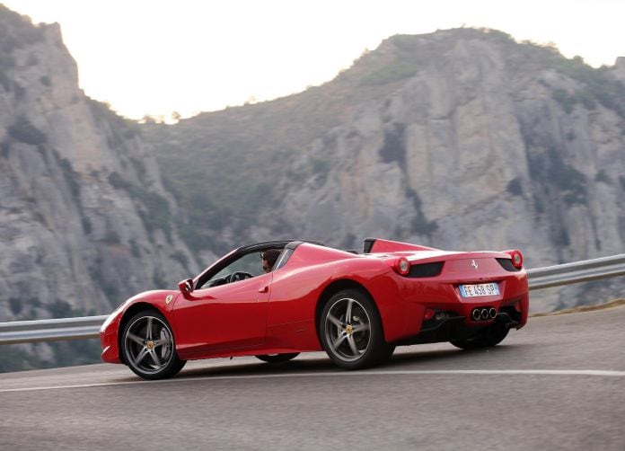 2013 Ferrari 458 Spider - фотография 20 из 44