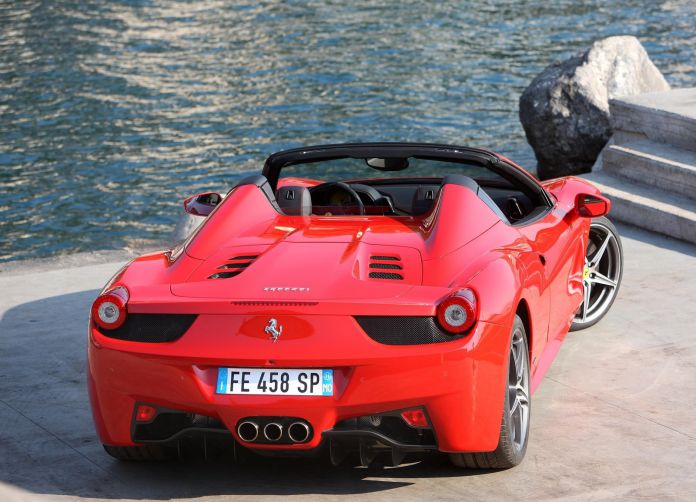 2013 Ferrari 458 Spider - фотография 21 из 44