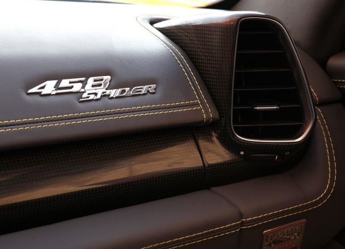 2013 Ferrari 458 Spider - фотография 32 из 44