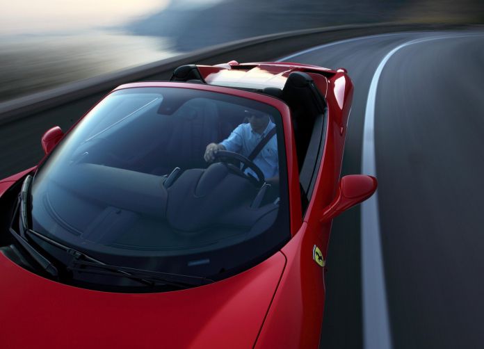 2013 Ferrari 458 Spider - фотография 33 из 44