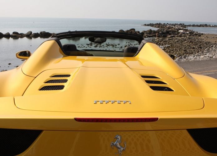 2013 Ferrari 458 Spider - фотография 36 из 44