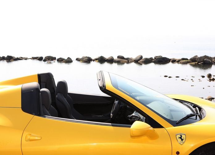 2013 Ferrari 458 Spider - фотография 38 из 44