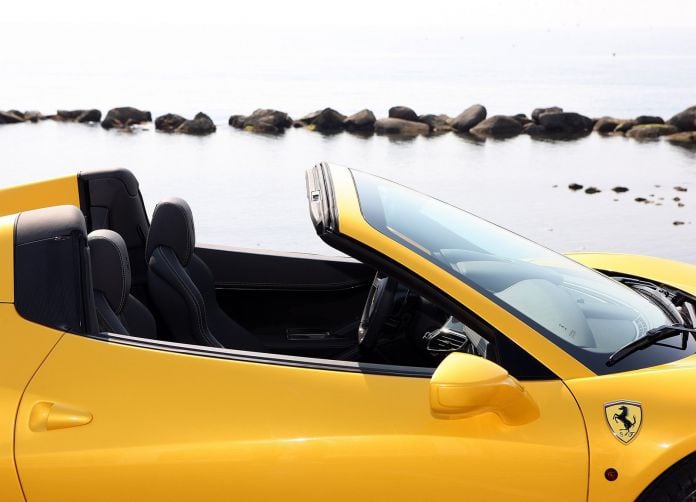 2013 Ferrari 458 Spider - фотография 39 из 44