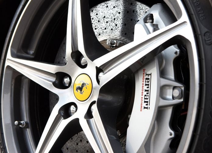2013 Ferrari 458 Spider - фотография 40 из 44