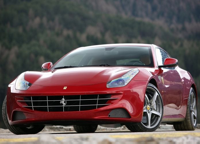 2012 Ferrari FF - фотография 6 из 32