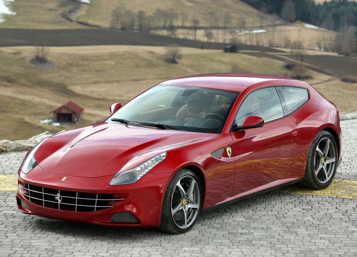 2012 Ferrari FF - фотография 10 из 32
