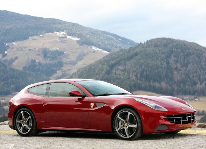 2012 Ferrari FF - фотография 11 из 32
