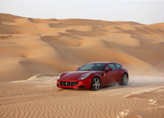 2012 Ferrari FF - фотография 13 из 32