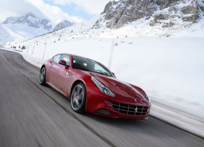 2012 Ferrari FF - фотография 14 из 32