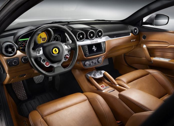 2012 Ferrari FF - фотография 17 из 32