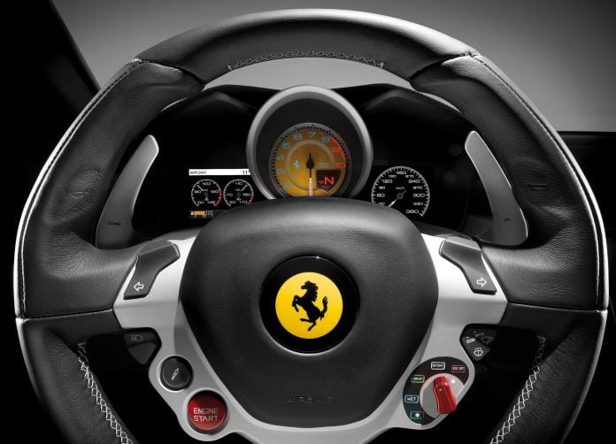 2012 Ferrari FF - фотография 21 из 32