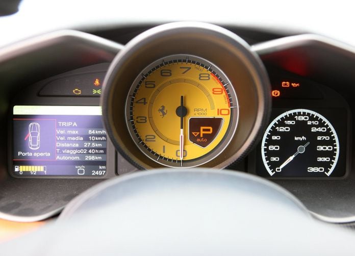 2012 Ferrari FF - фотография 22 из 32