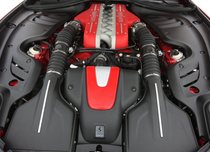 2012 Ferrari FF - фотография 32 из 32