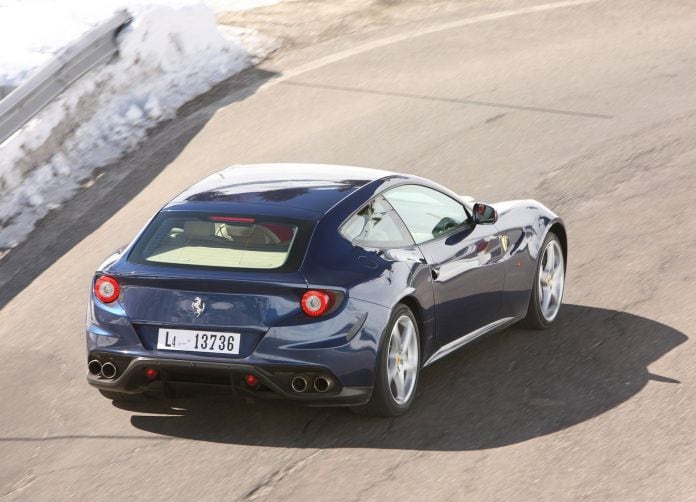 2015 Ferrari FF Blue - фотография 7 из 13