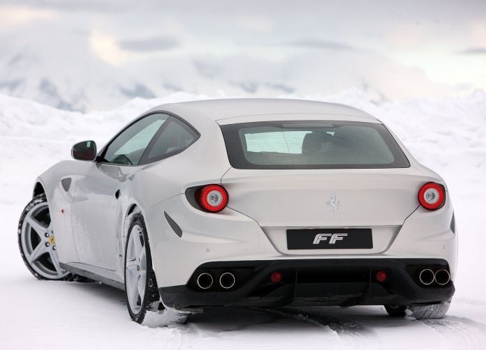 2015 Ferrari FF Silver - фотография 6 из 16
