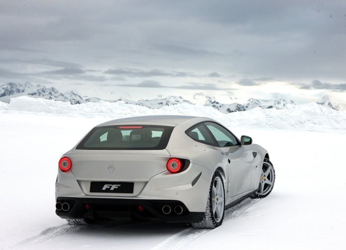 2015 Ferrari FF Silver - фотография 7 из 16