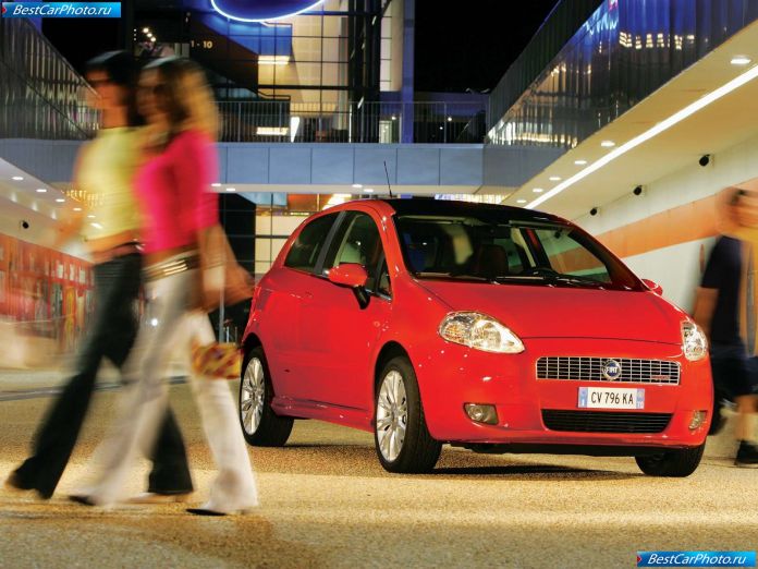 2005 Fiat Grande Punto - фотография 19 из 52