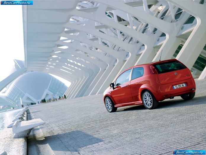 2005 Fiat Grande Punto - фотография 24 из 52
