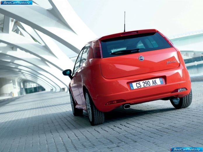 2005 Fiat Grande Punto - фотография 25 из 52