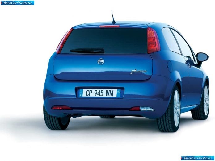 2005 Fiat Grande Punto - фотография 38 из 52