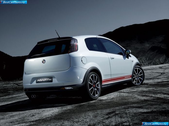 2007 Fiat Grande Punto Abarth Preview - фотография 5 из 6 2007 Fiat Grande Punto Abarth Preview - фотография 5 из 6