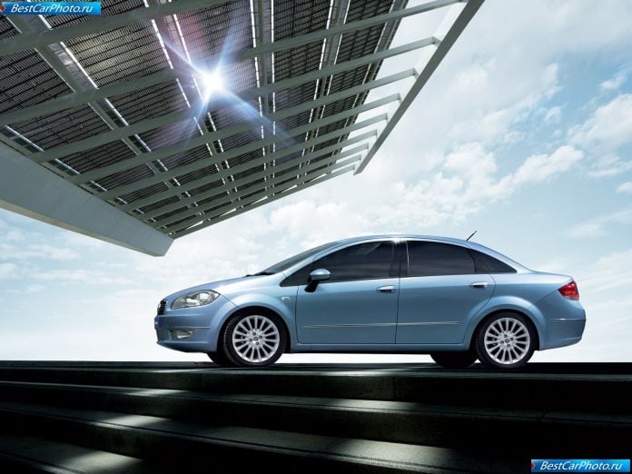 2007 Fiat Linea - фотография 12 из 21