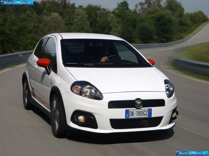 2008 Fiat Grande Punto Abarth - фотография 4 из 53