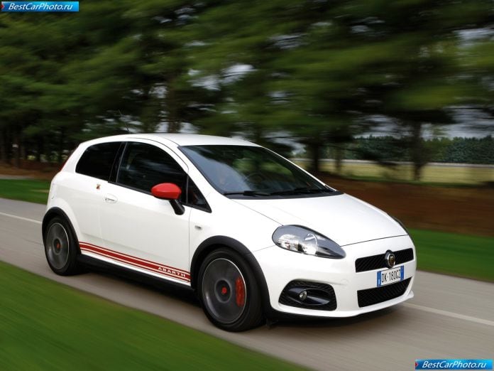 2008 Fiat Grande Punto Abarth - фотография 6 из 53