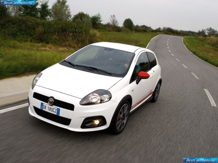 2008 Fiat Grande Punto Abarth - фотография 9 из 53