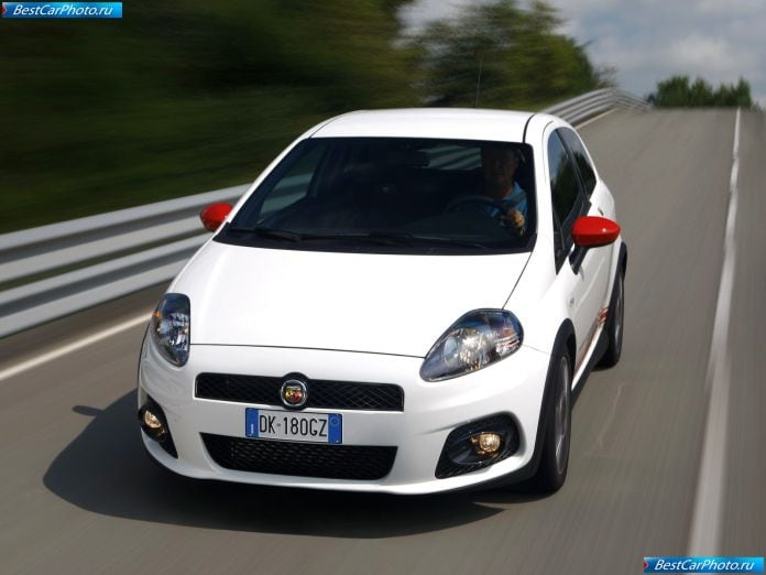 2008 Fiat Grande Punto Abarth - фотография 21 из 53