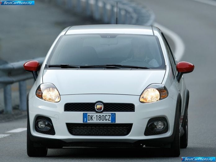 2008 Fiat Grande Punto Abarth - фотография 24 из 53