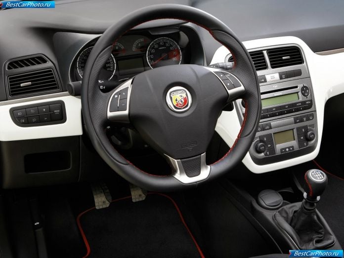 2008 Fiat Grande Punto Abarth - фотография 36 из 53