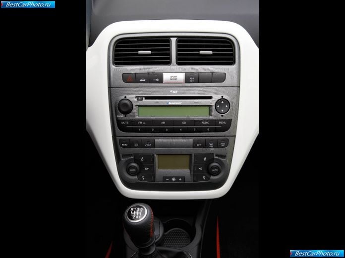 2008 Fiat Grande Punto Abarth - фотография 49 из 53