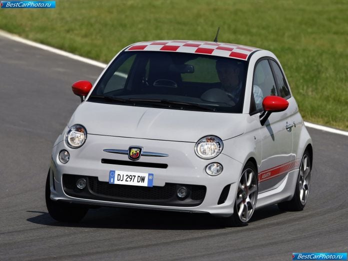 2009 Fiat 500 Abarth - фотография 7 из 48