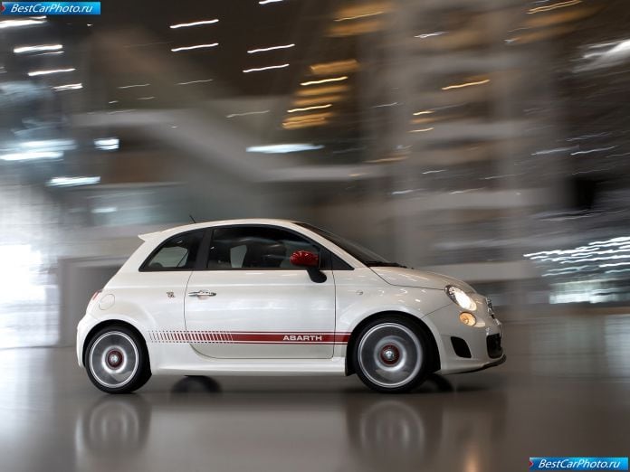 2009 Fiat 500 Abarth - фотография 23 из 48 2009 Fiat 500 Abarth - фотография 23 из 48