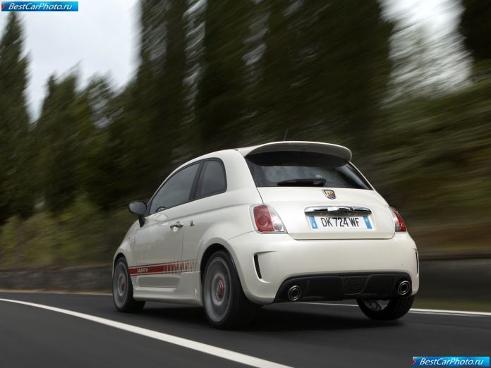 2009 Fiat 500 Abarth - фотография 30 из 48 2009 Fiat 500 Abarth - фотография 30 из 48