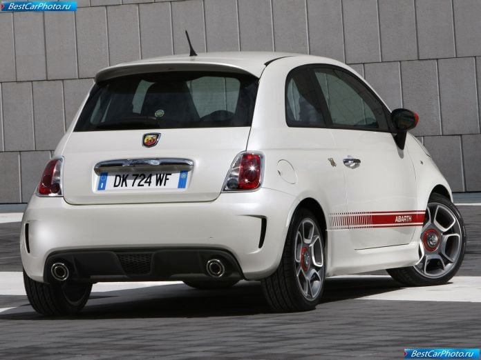 2009 Fiat 500 Abarth - фотография 31 из 48 2009 Fiat 500 Abarth - фотография 31 из 48