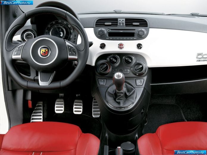 2009 Fiat 500 Abarth - фотография 40 из 48 2009 Fiat 500 Abarth - фотография 40 из 48