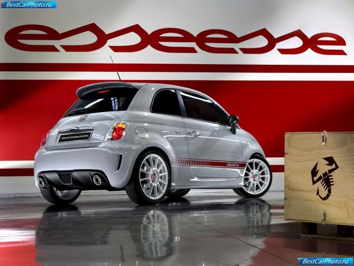 2009 Fiat 500 Abarth Esseesse - фотография 4 из 5