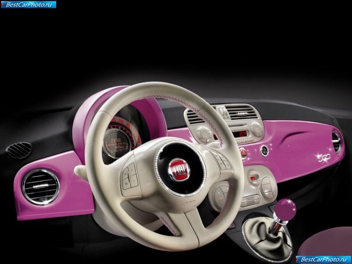 2009 Fiat 500 Barbie Concept - фотография 4 из 5