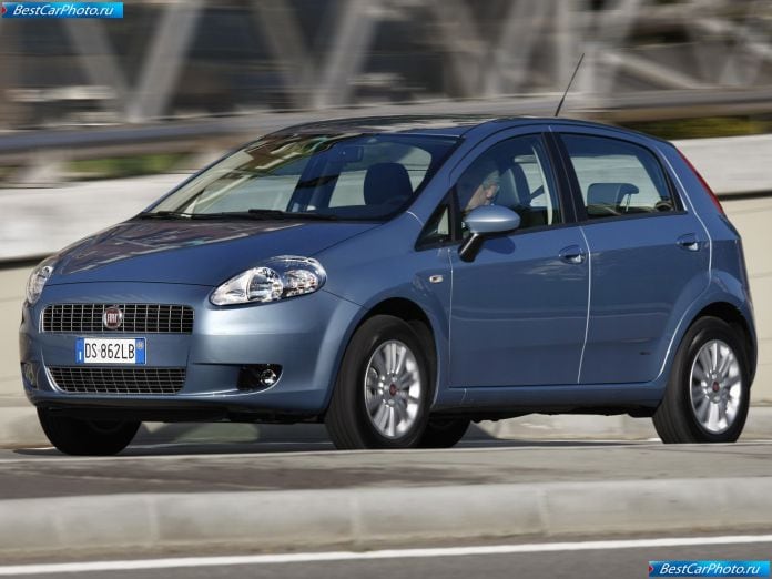 2009 Fiat Grande Punto Natural Power - фотография 8 из 31 2009 Fiat Grande Punto Natural Power - фотография 8 из 31