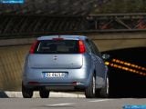 fiat_2009-grande_punto_natural_power_1600x1200_020.jpg